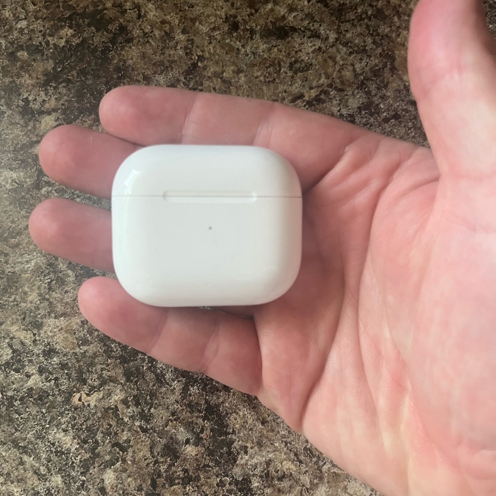 Apple White Earbud Headphones